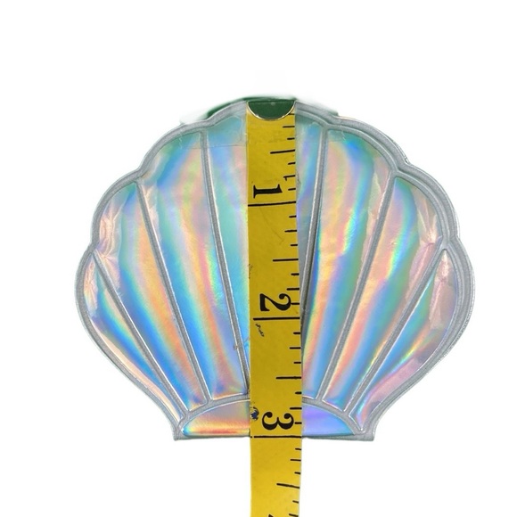 Silver Holographic Sea Shell Compact Mirror - Picture 8 of 15